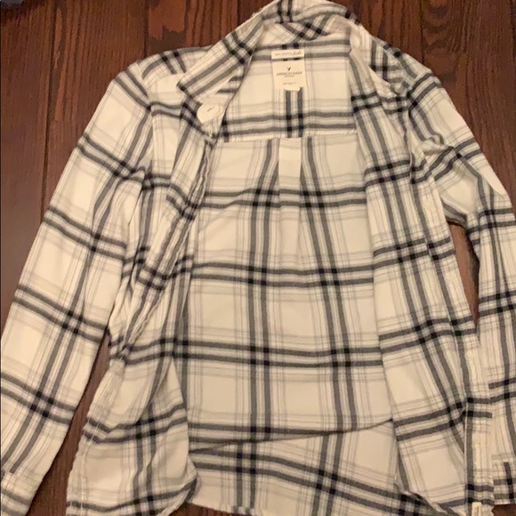 White and black flannel - Picture 3 of 3